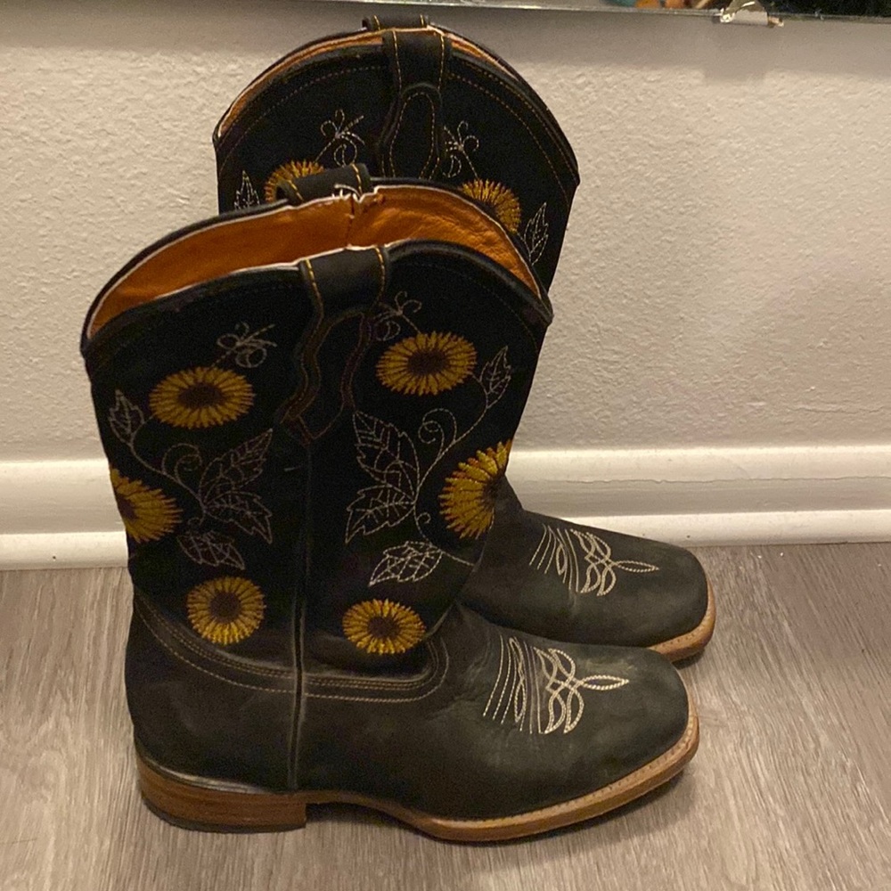 Sunflower Boots. Only worn once.